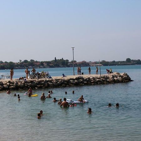 Apartmani Misak Vrsi Bagian luar foto